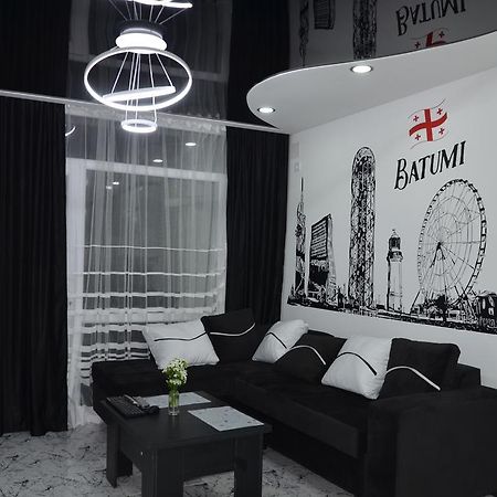 Studio "Black - White" Batumi Exteriör bild