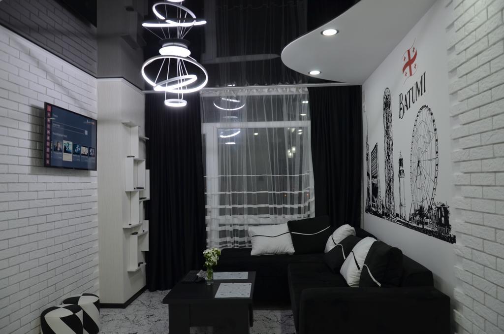 Studio "Black - White" Batumi Exteriör bild