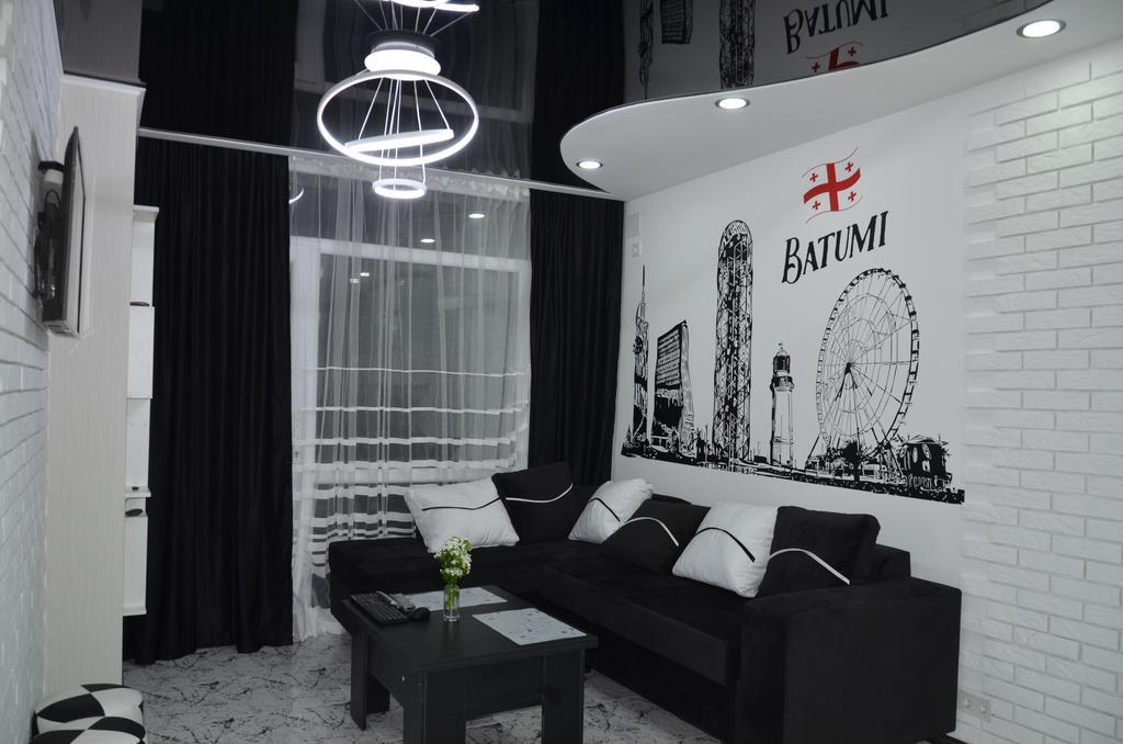 Studio "Black - White" Batumi Exteriör bild