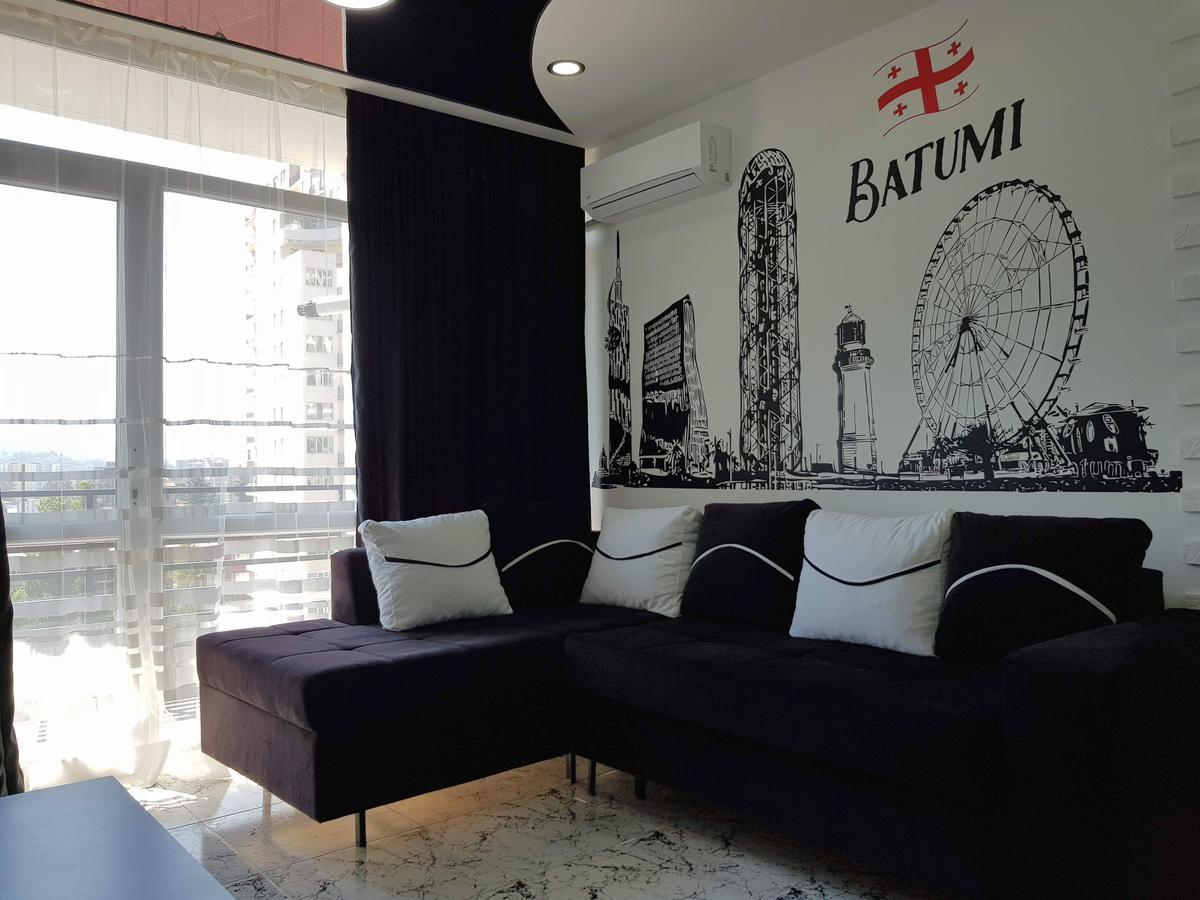 Studio "Black - White" Batumi Exteriör bild